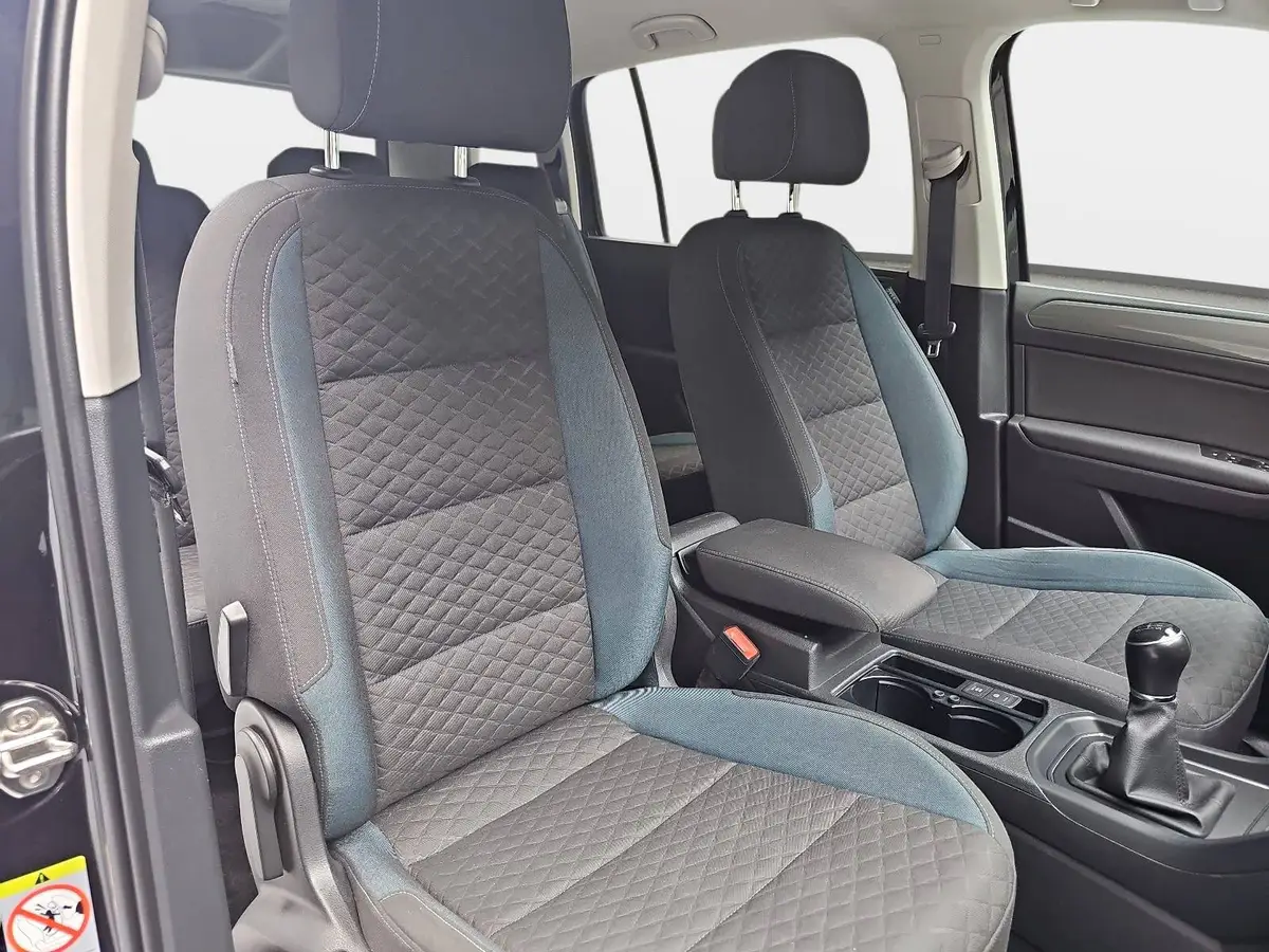 VW TOURAN 1.0 TSI IQ.DRIVE NAVI 7-SITZE LM16