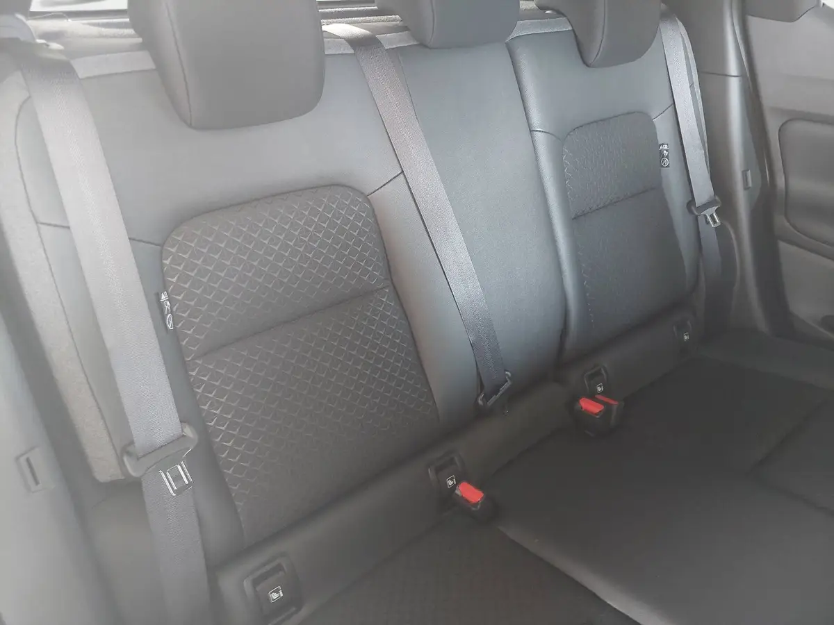 NISSAN JUKE 1.0 DIG-T 5T N-CONNECTA WINTER 2-FARBEN