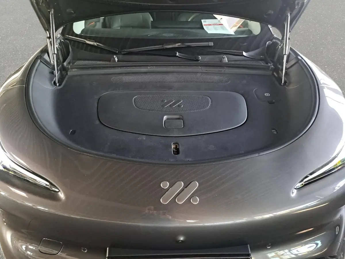 MG ANDERE EV 100 KWH MY26 PREMIUM