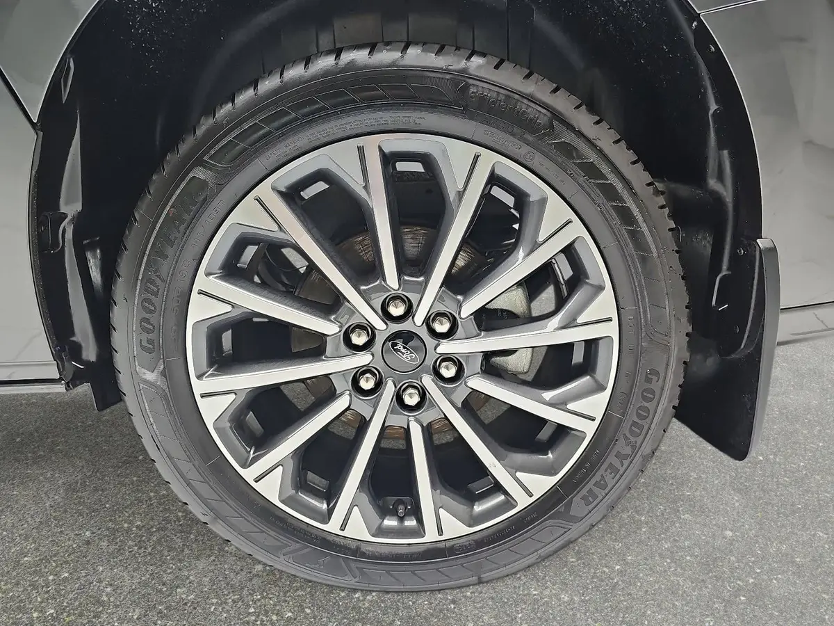 FORD TOURNEO CUSTOM 2.0 ECOBLUE AUTO. L1 TITANIUM X NAVI LED AHK