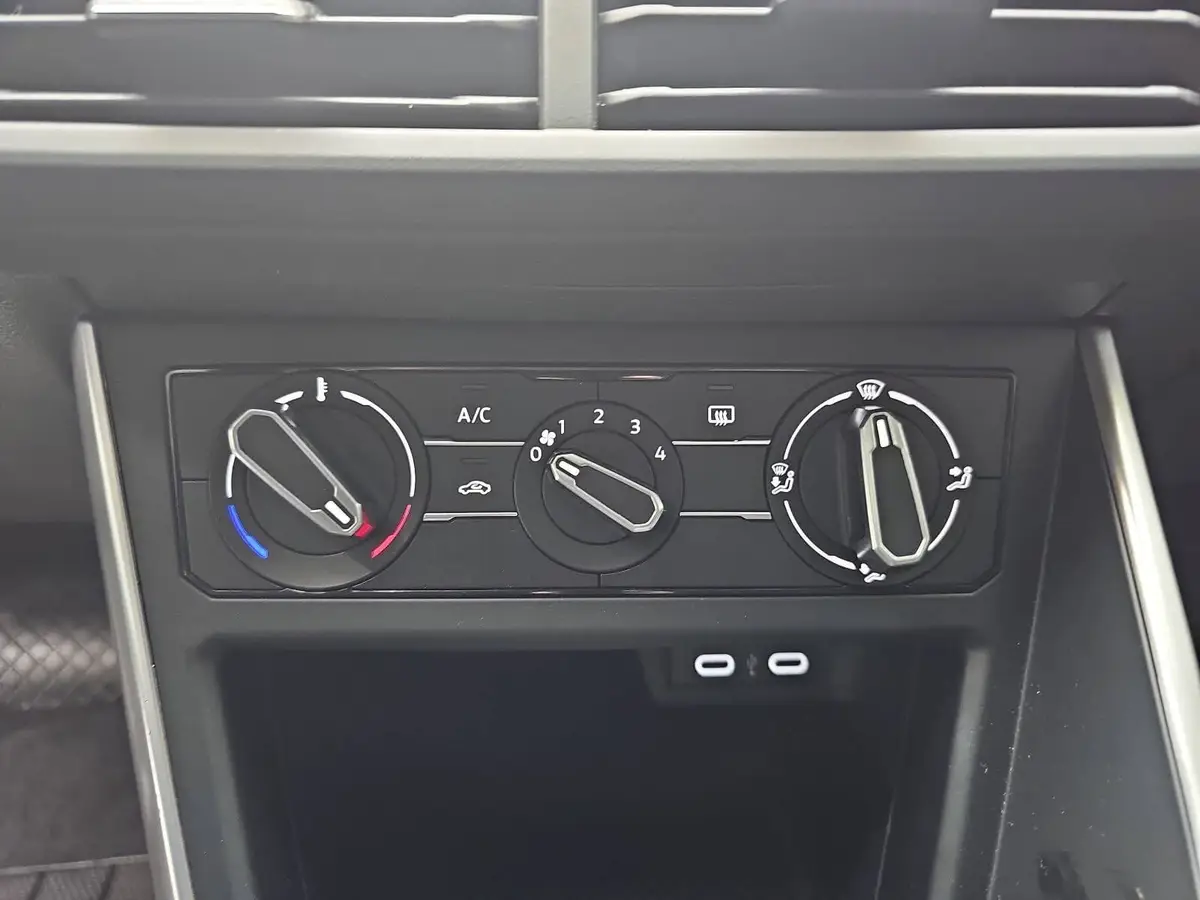 VW POLO 1.0 TSI DSG LIFE LED KLIMA APP-CONNECT SICHT PDC K