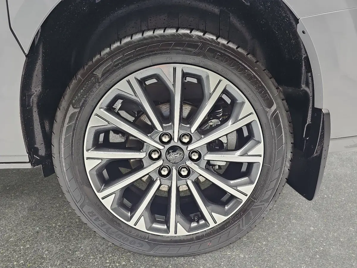 FORD TOURNEO CUSTOM 2.0 ECOBLUE AUTO. L1 TITANIUM X NAVI LED AHK