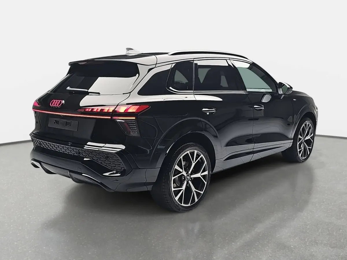 AUDI Q3 TFSI S-TRONIC S-LINE NAVI LED-PLUS PANO