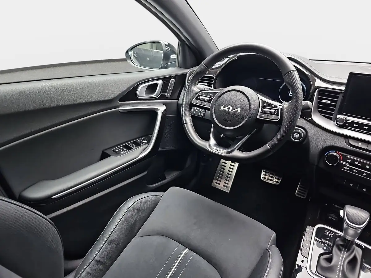 KIA PROCEED 1.5 T-GDI DCT7 GT LINE TECHNOLOGIE GLASDACH PERFORMANCE LEDER