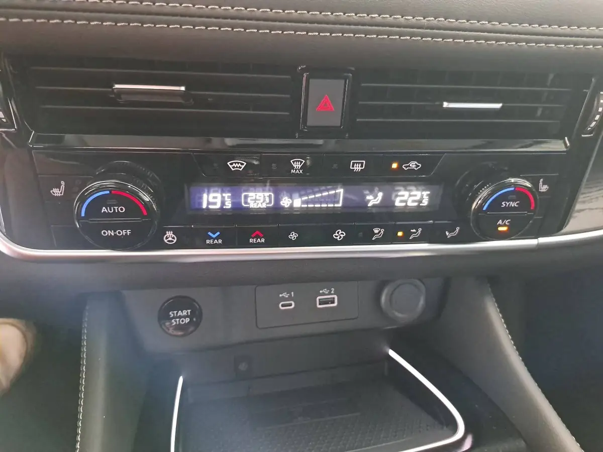 NISSAN X-TRAIL 1.5 VC-T E-POWER AUTO. TEKNA LM20