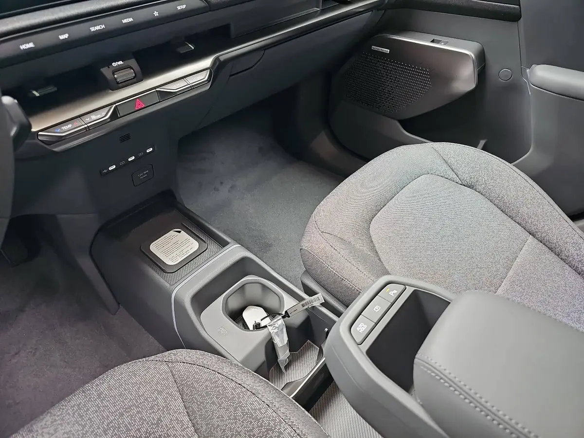 KIA EV2 42.2 KWH EARTH MJ27 4SITZE WINTER-CONNECT TECHNOLOGY DRIVEWISE-PARK