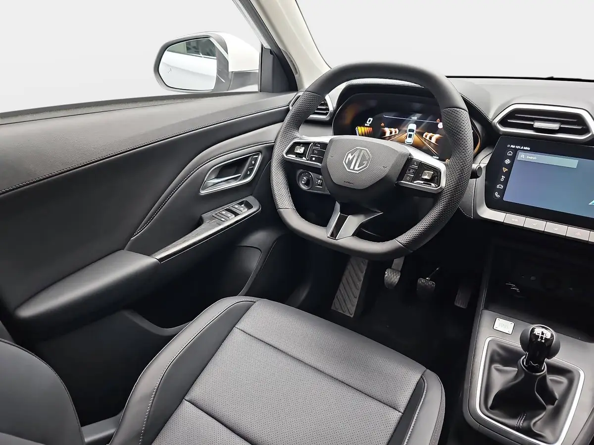 MG ZS 1.5 VTI-TECH COMFORT NAVI LM17 KEYLESS-ENTRY