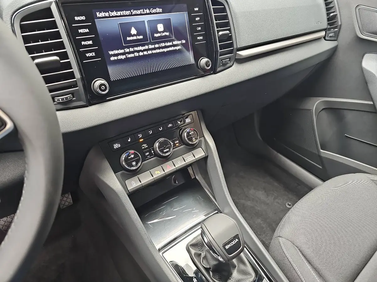 SKODA KAROQ 1.5 TSI DSG SELECTION NAVI LED ACC WINTER KAMERA A