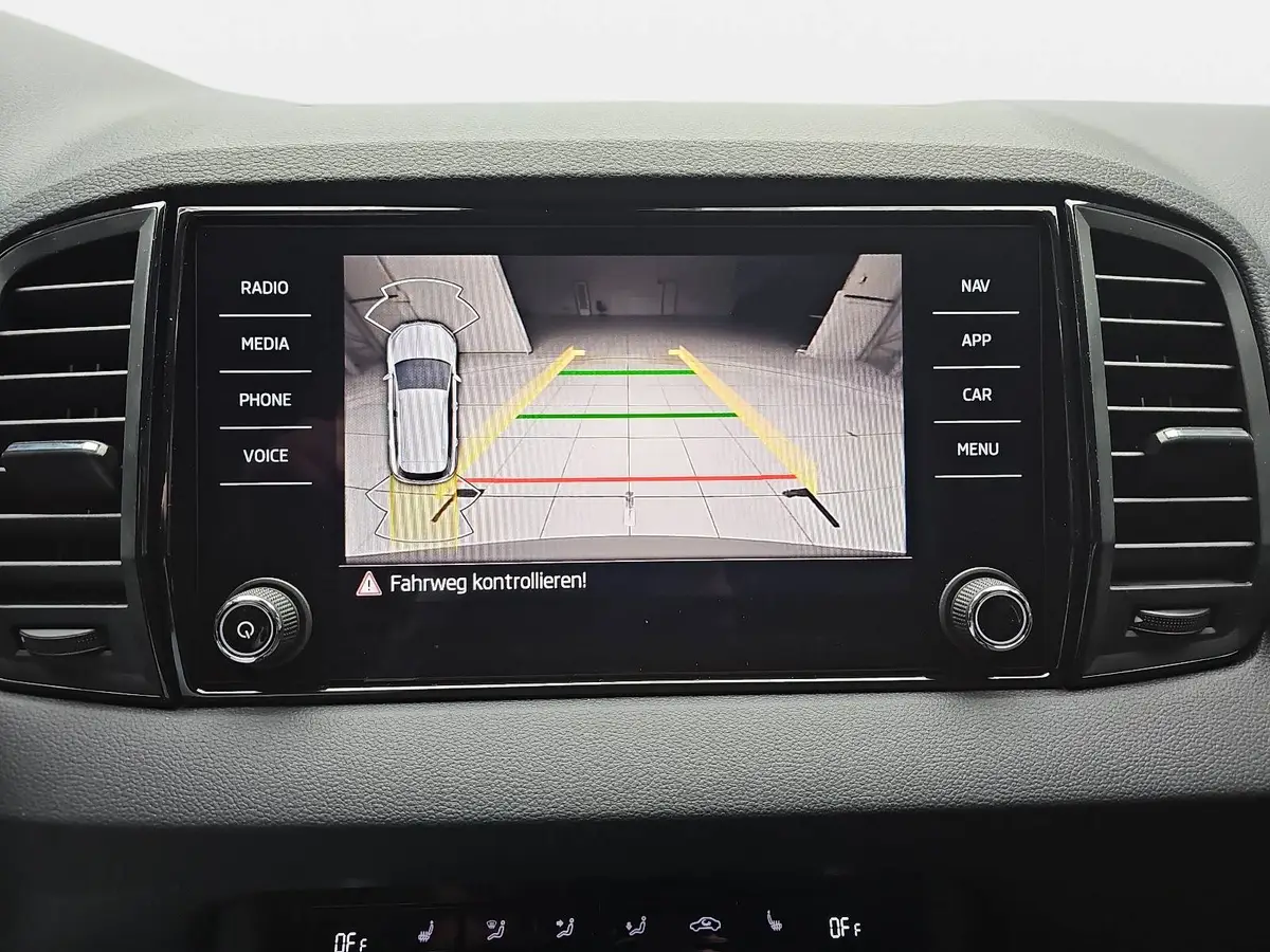 SKODA KAROQ 1.5 TSI DSG SELECTION NAVI LED ACC WINTER KAMERA A