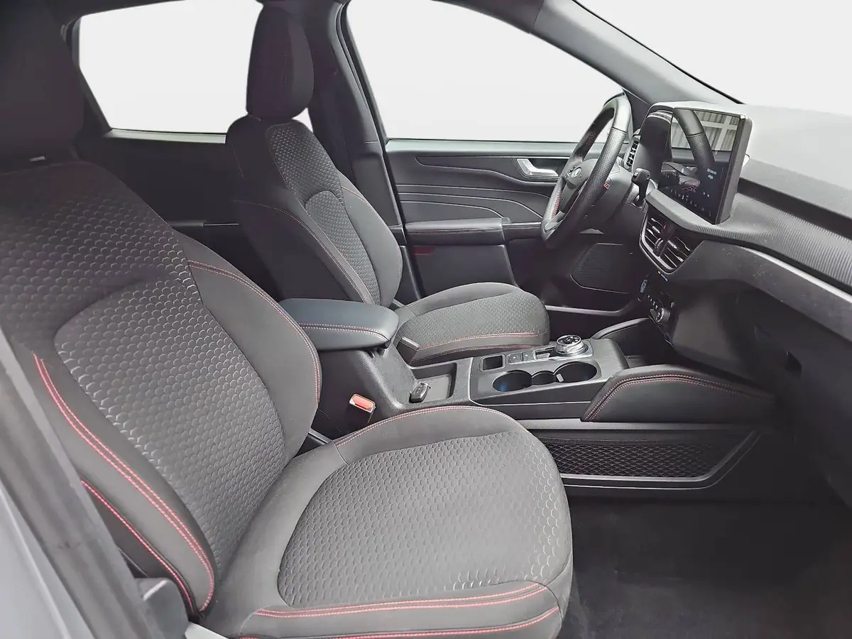 FORD KUGA 1.5 EB AUTO. ST-LINE NAVI LED KLIMAAUTO WINTER SIC