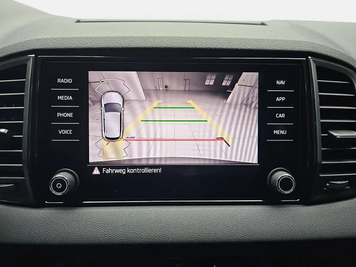 SKODA KAROQ 2.0 TDI DSG DRIVE NAVI LED AHK LM