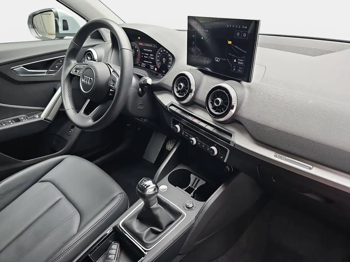AUDI Q2 30 TFSI NAVI LED EL.HECKKLAPPE LM16