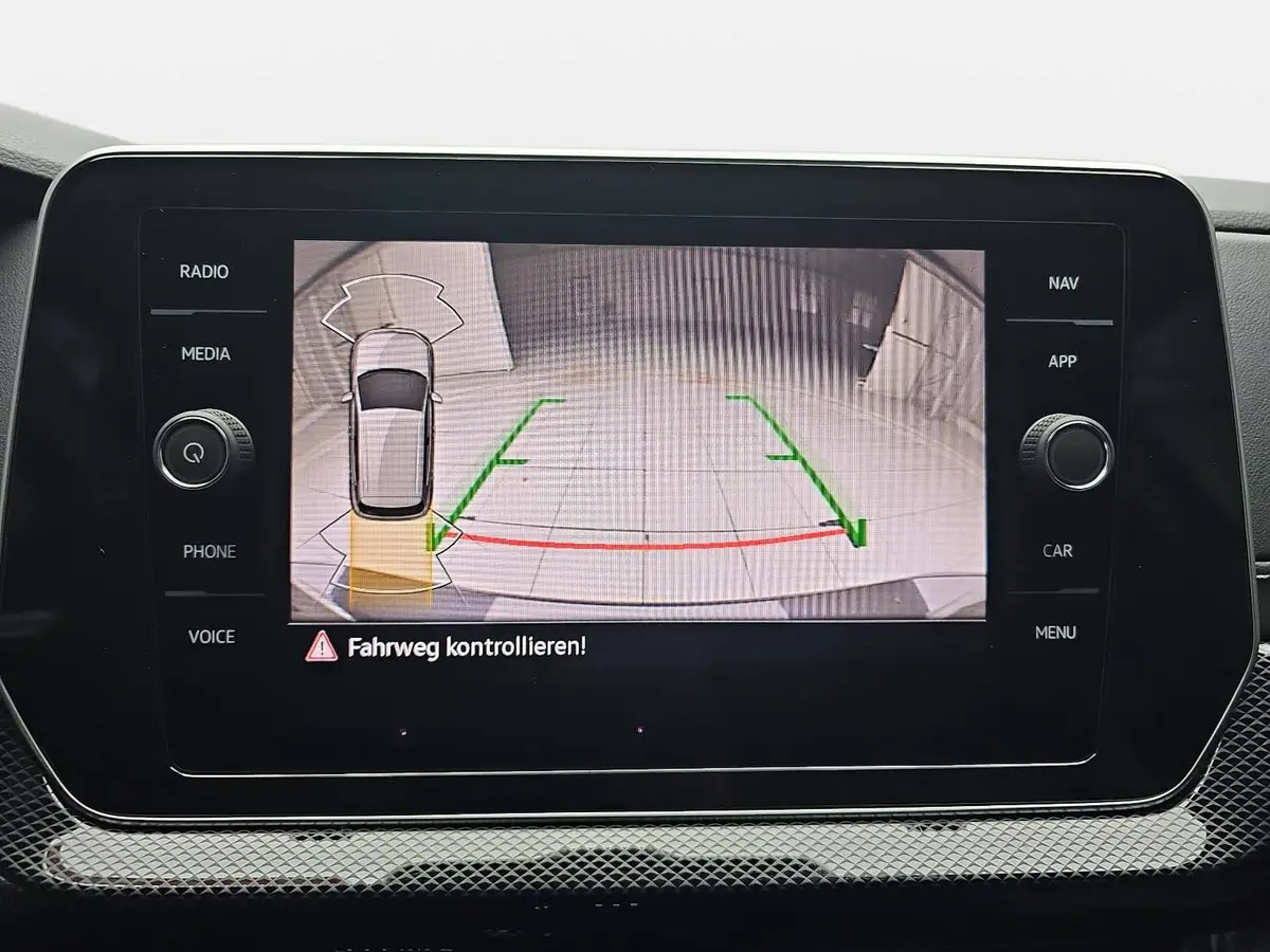 VW T-CROSS 1.5 TSI DSG R-LINE LED WINTER ACC