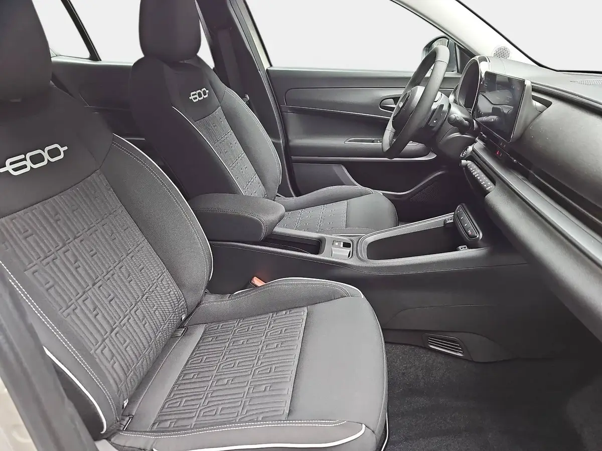 FIAT 600 1.2 T3 HYBRID DCT BUSINESS EDITION MJ26