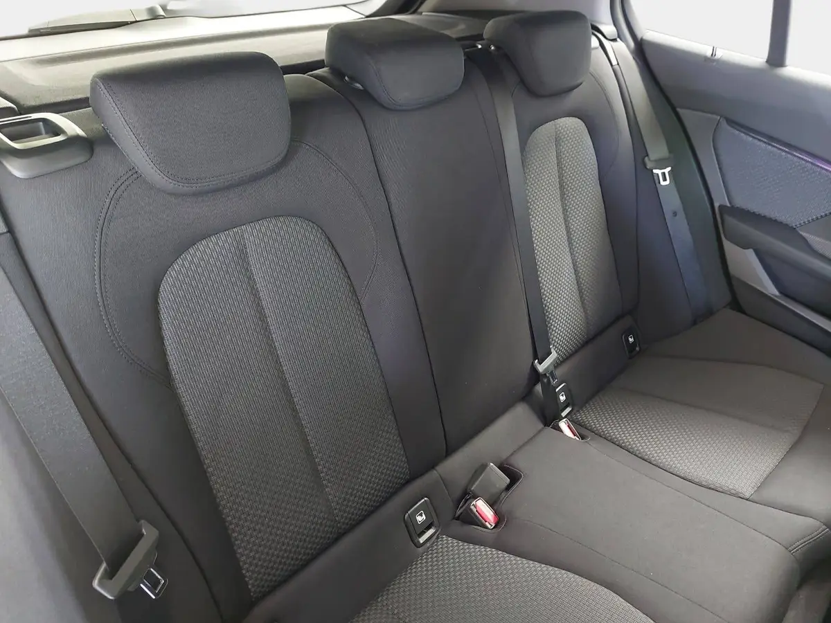 BMW 118 1.5 LTR ADVANTAGE GRA WINTER AHK KAMERA