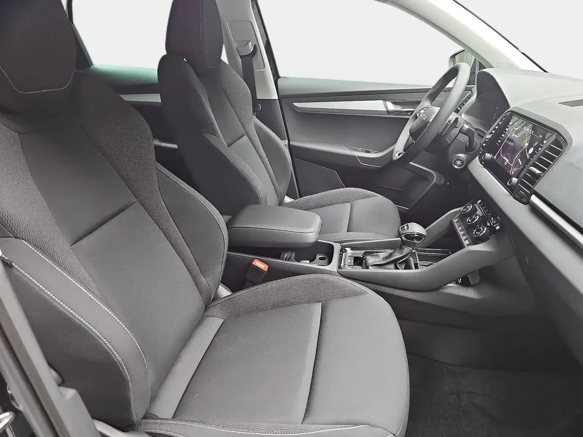 SKODA KAROQ 1.5 TSI DSG SELECTION NAVI LED ACC WINTER KAMERA A