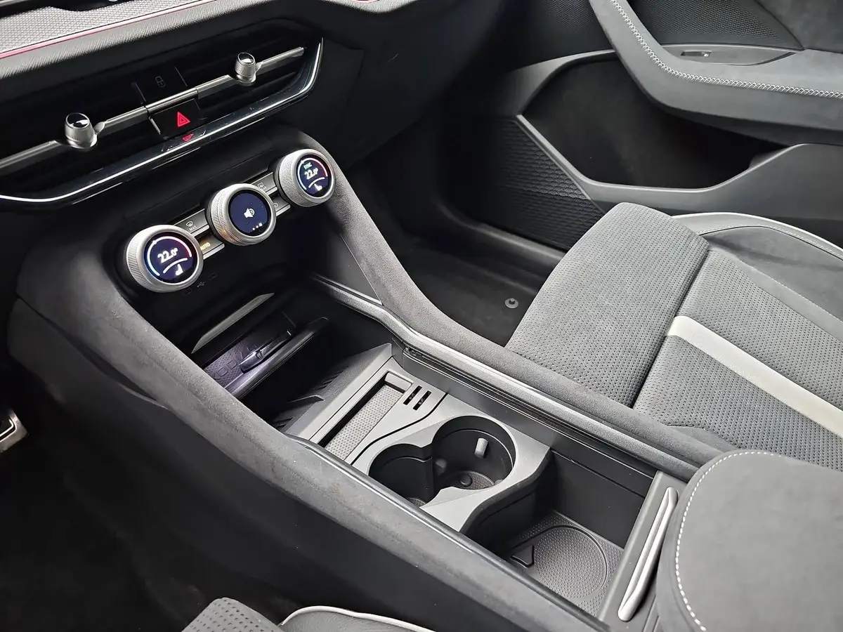 SKODA KODIAQ 1.5 DSG SPORTLINE NAVI LED ACC WINTER KAMERA AHK L