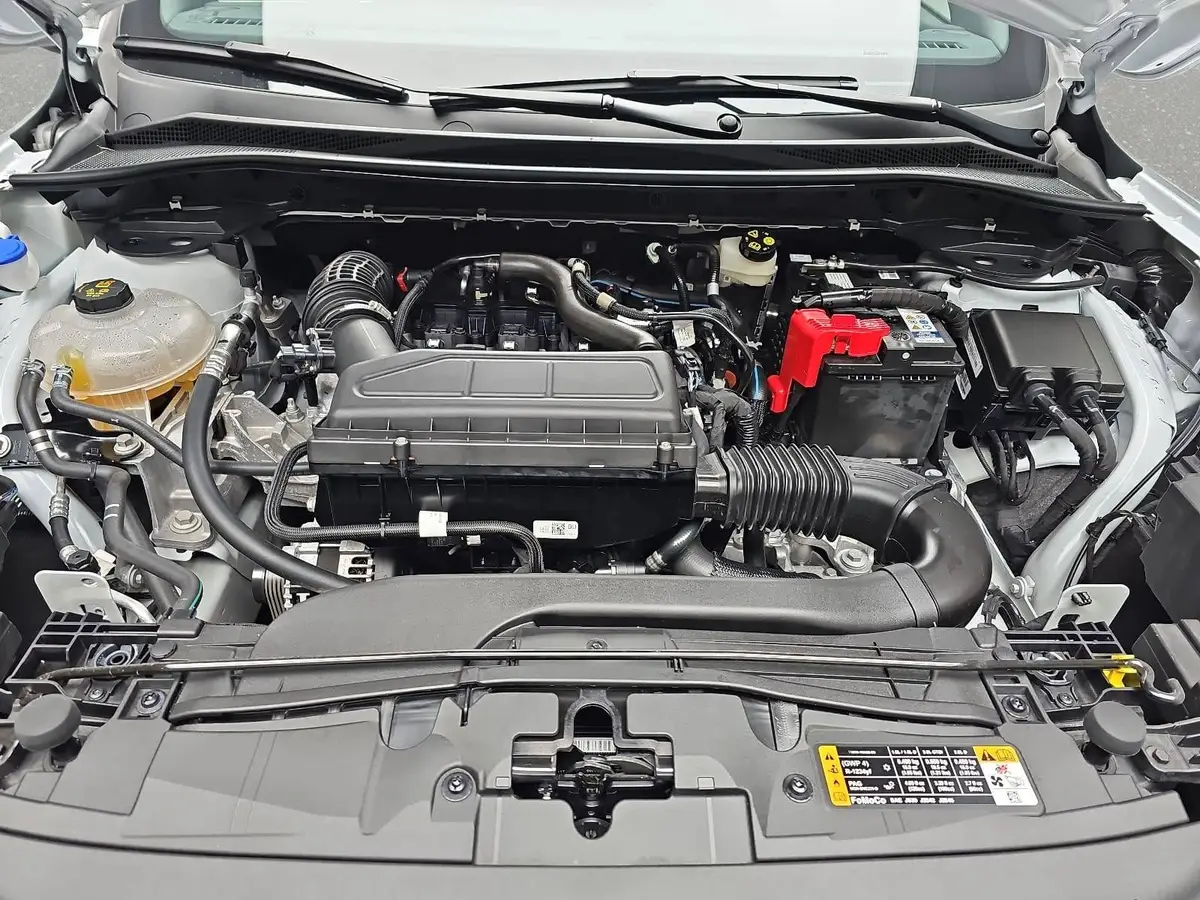 FORD KUGA 1.5 EB AUTO. ST-LINE NAVI LED KLIMAAUTO WINTER SIC