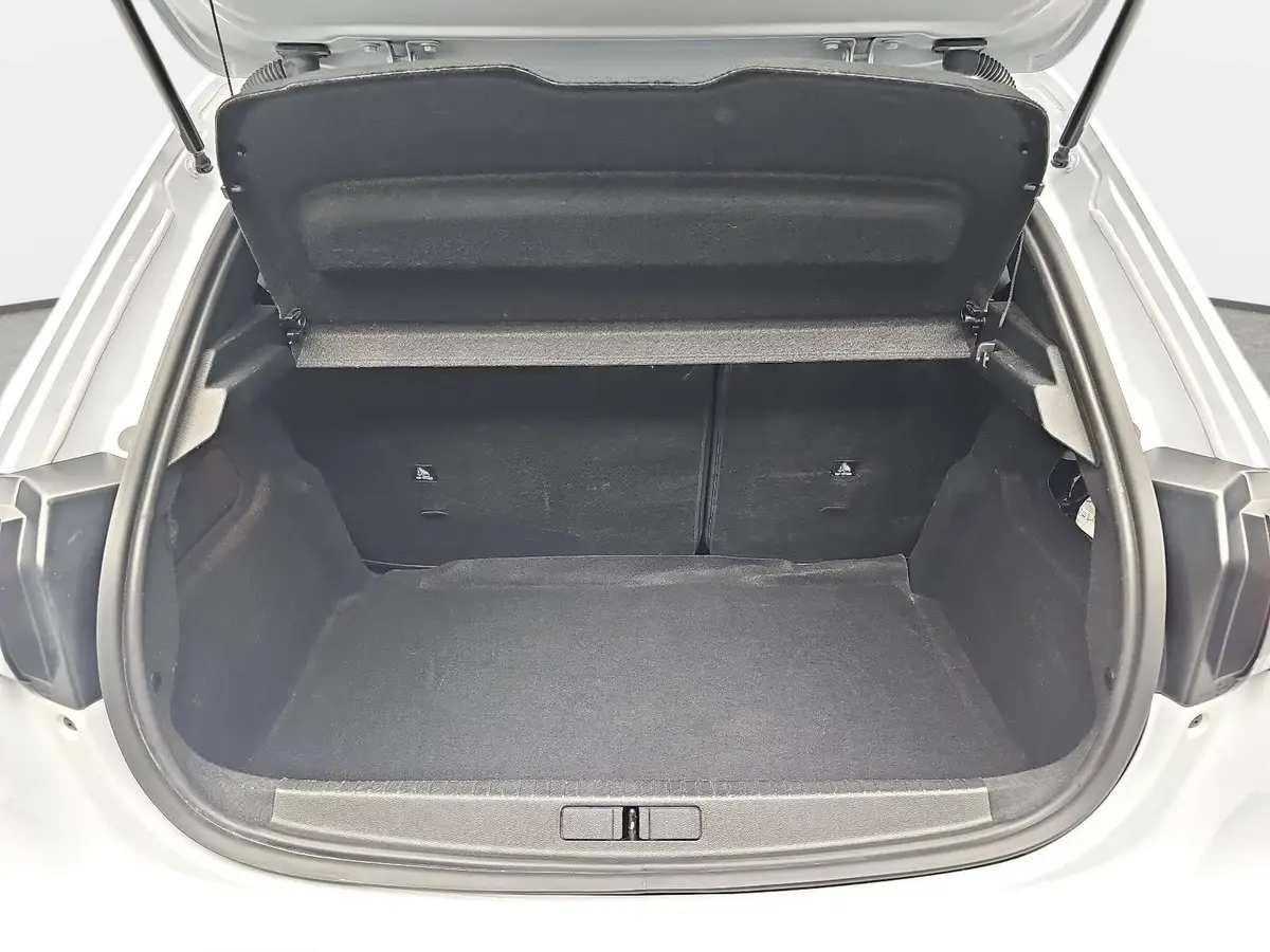 PEUGEOT 208 1.2 PURETECH 100 ALLURE LED DAB LM