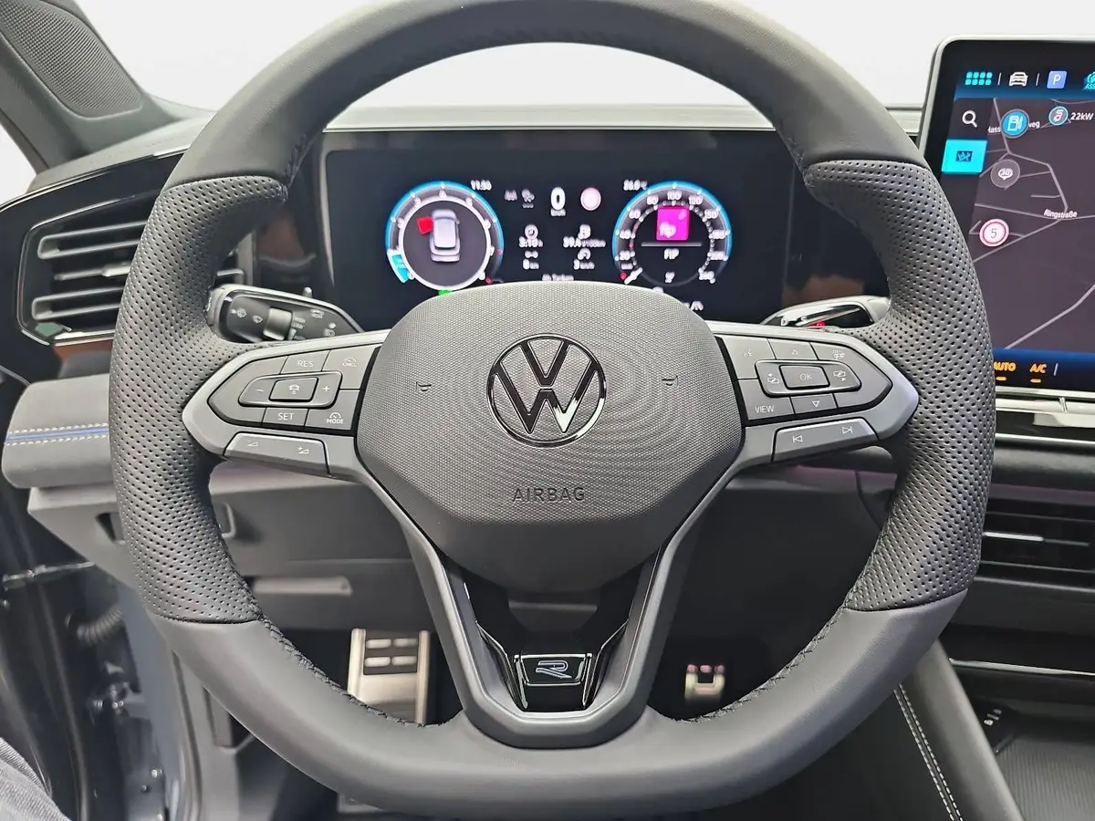 VW TIGUAN 1.5 ETSI DSG R-LINE NAVI LED PANO
