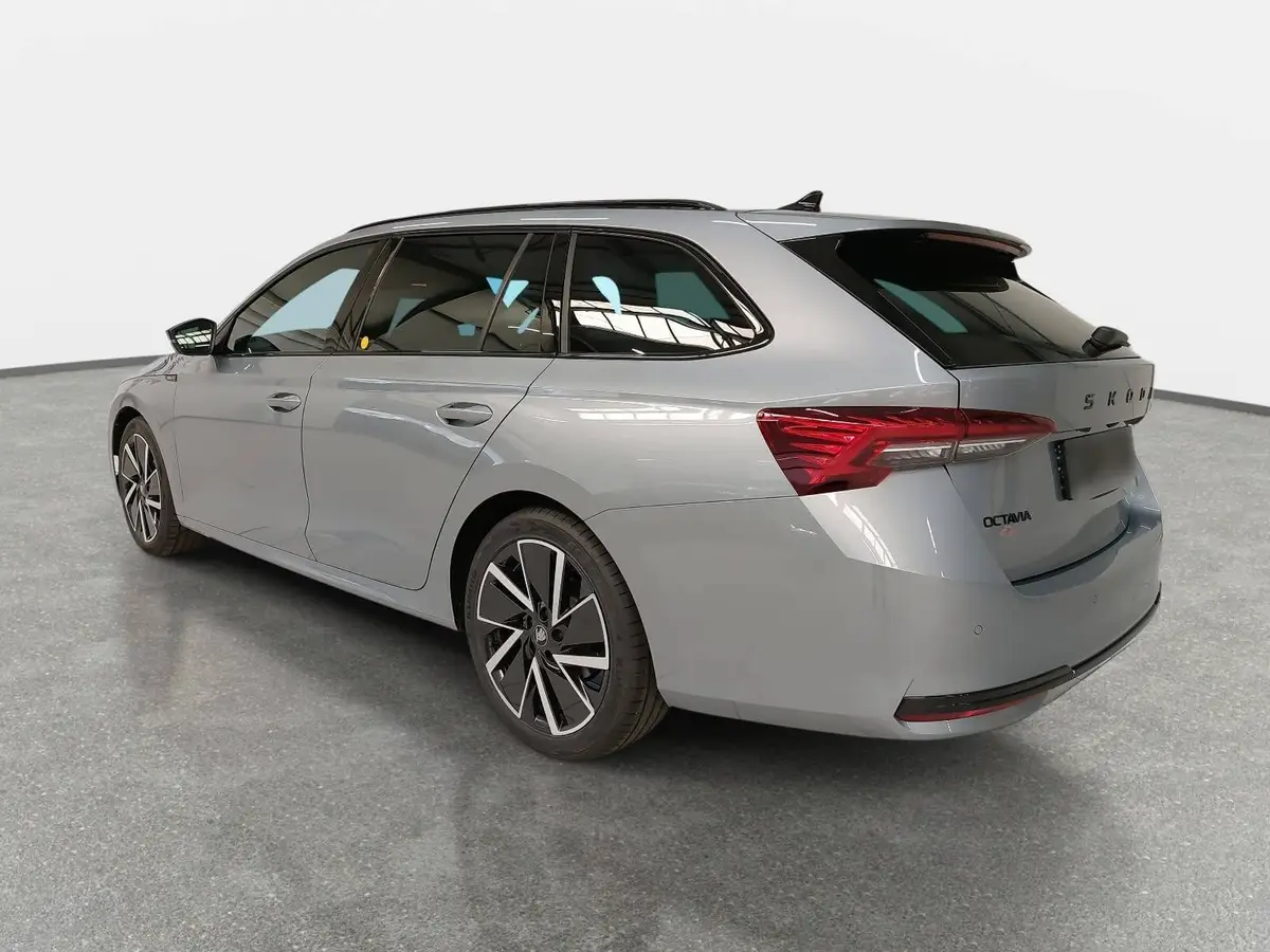 SKODA OCTAVIA COMBI 2.0 TDI DSG SPORTLINE NAVI LED