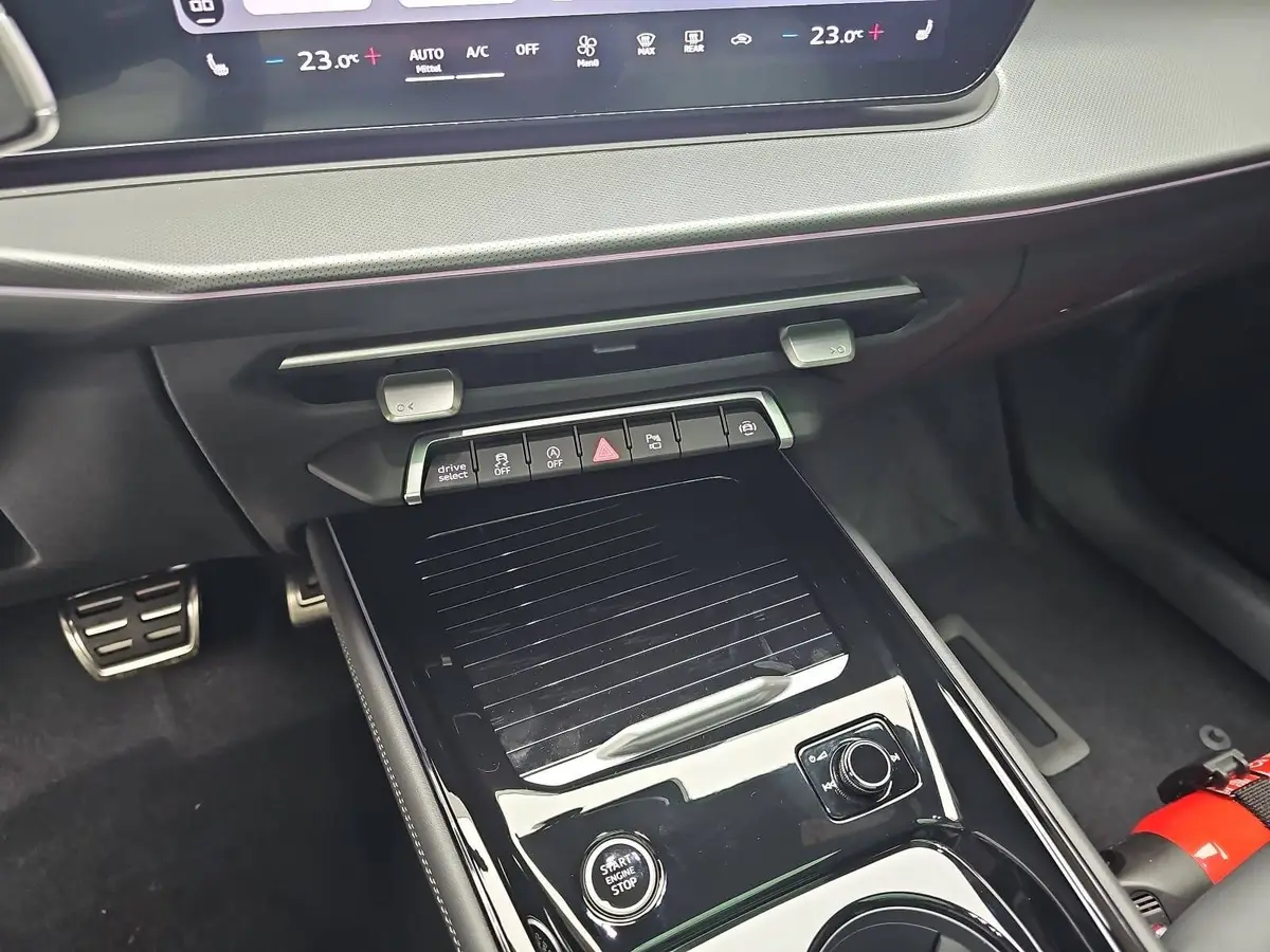 AUDI Q3 TFSI S-TRONIC S-LINE NAVI LED-PLUS PANO
