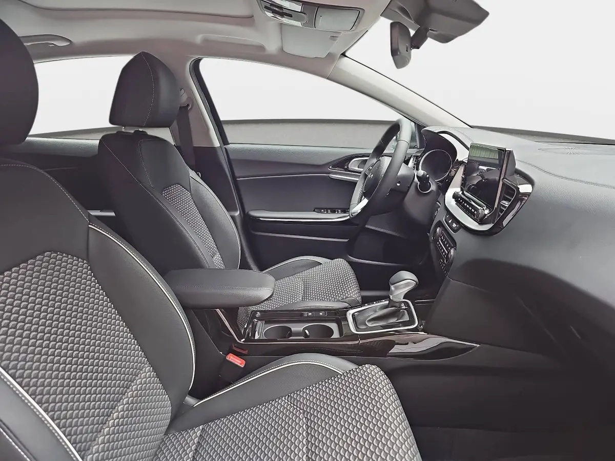 KIA XCEED 1.6 T-GDI 150 DCT SPIRIT MJ26 XCLUSIVE GLASDACH