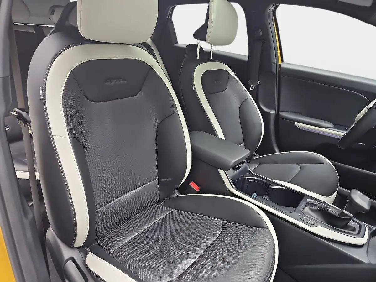 KIA K4 1.6 T-GDI 180 PS DCT7 GT-LINE MJ26 DRIVEWISE-PARK-PRO SITZ SOUND DESIGN GLASDACH