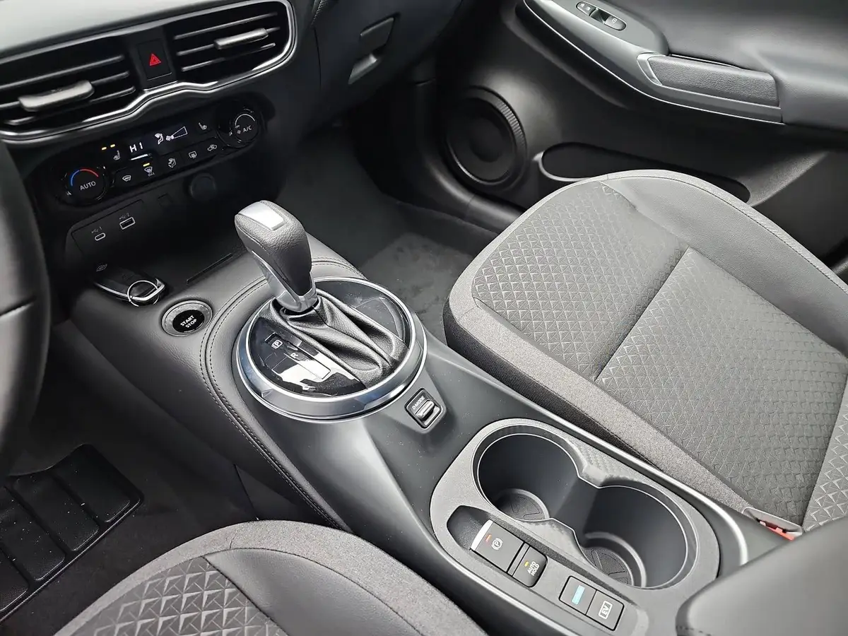 NISSAN JUKE 1.6 HYBRID AUTO. N-CONNECTA WINTER FRONTSCHEIBENHEIZUNG