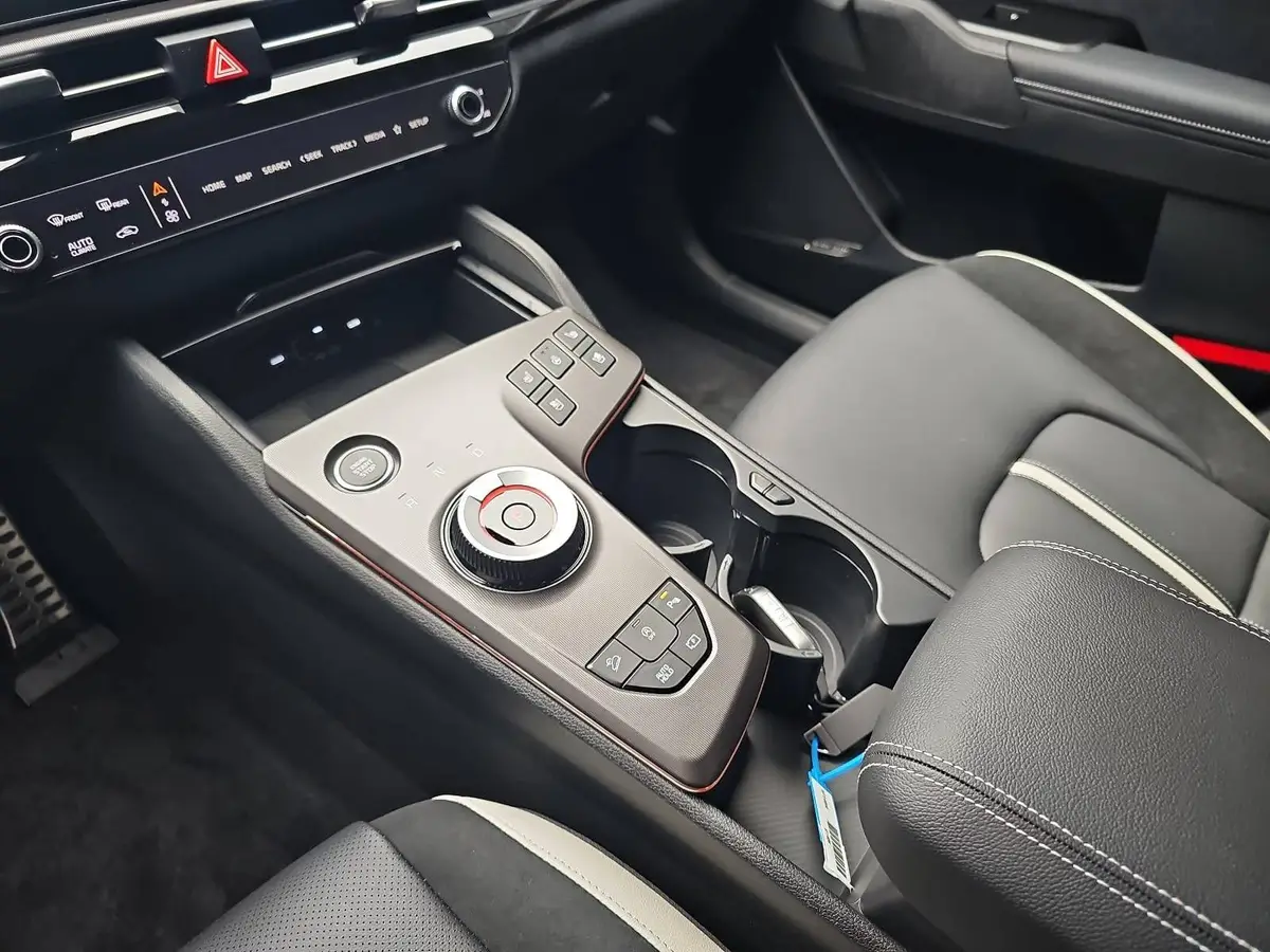 KIA SPORTAGE 1.6 T-GDI 150 2WD DCT GT-LINE MJ26 SCHW. DACH DRIVEWISE GLASDACH SOUND