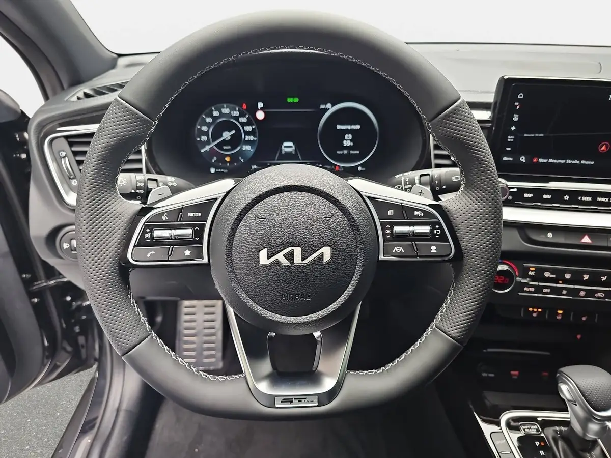 KIA XCEED 1.6 T-GDI 180 DCT GT-LINE MJ26 LEDER GLASDACH