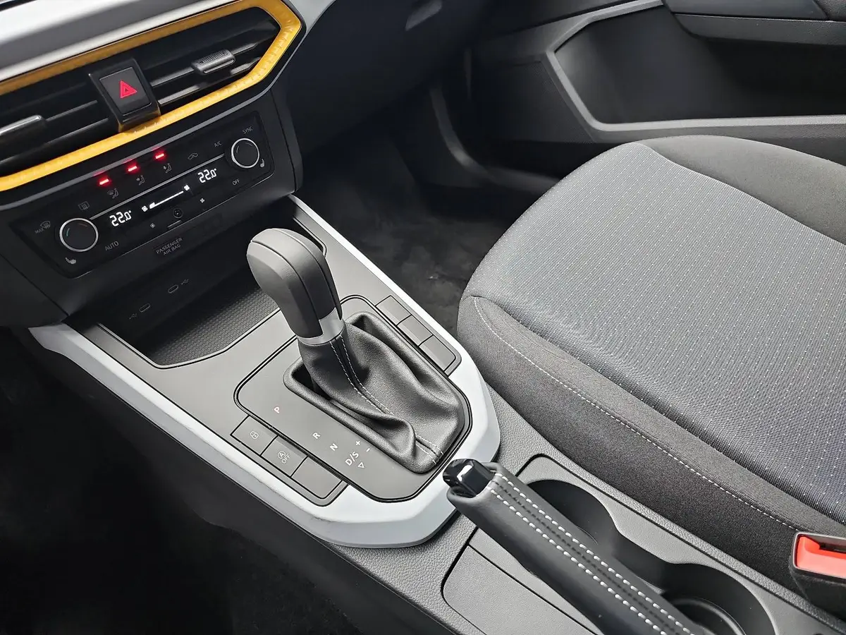 SEAT ARONA 1.0 TSI DSG STYLE LED KLIMAAUTO SMARTLINK PDC LM16