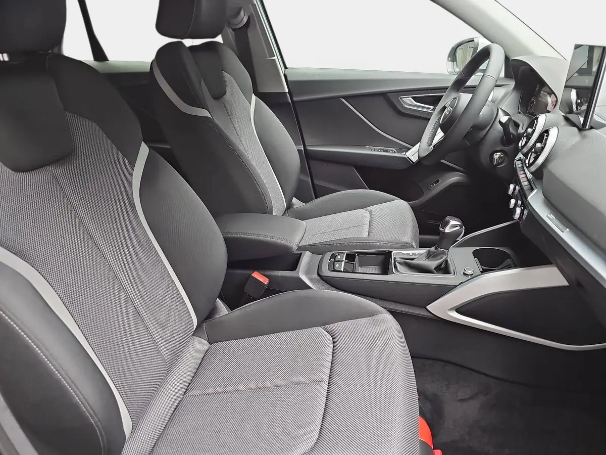 AUDI Q2 35 TFSI S-TRONIC S LINE NAVI LED ACC EL.HECKKL. WI