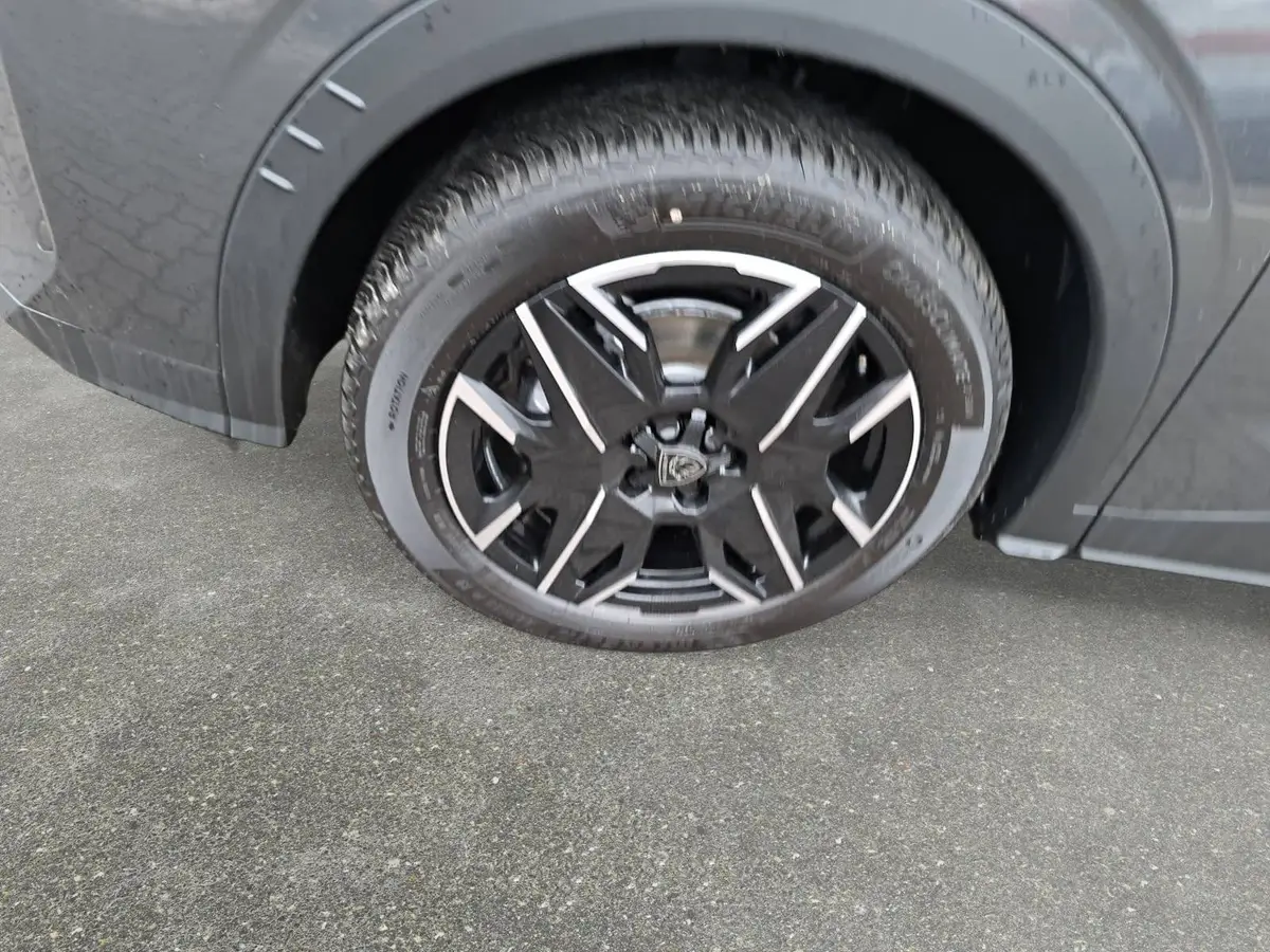 PEUGEOT 3008 1.2 HYBRID 145 E-DSC6 ALLURE LED DAB WINTER AHK LM