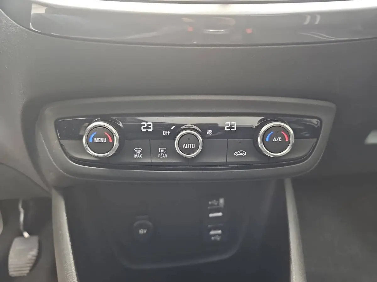 OPEL CROSSLAND (X) 1.2 TURBO ELEGANCE NAVI LED PANO SICHT P-ASSIST