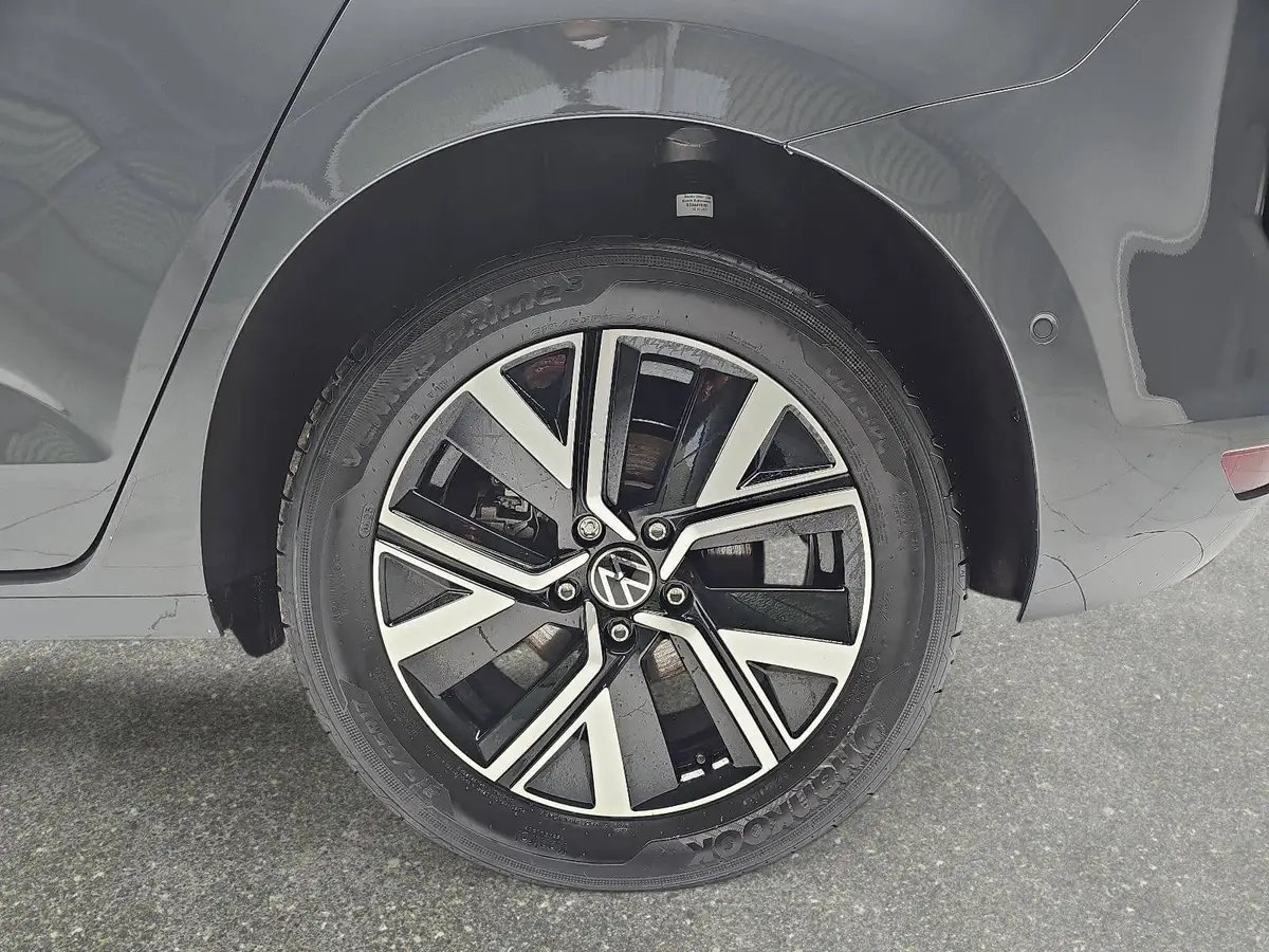 VW TOURAN 1.5 TSI DSG COMFORTLINE NAVI LED ACC 7-S AHK LM