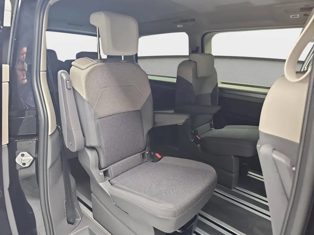 VW T7 MULTIVAN 2.0 TDI DSG LIFE LANG ACC AHK