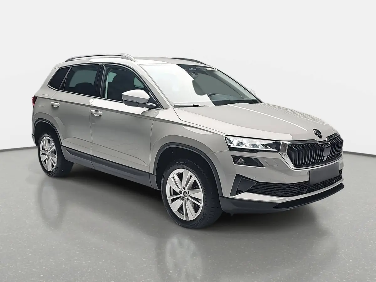 SKODA KAROQ 1.5 TSI DSG FAMILY LED KAMERA LM17