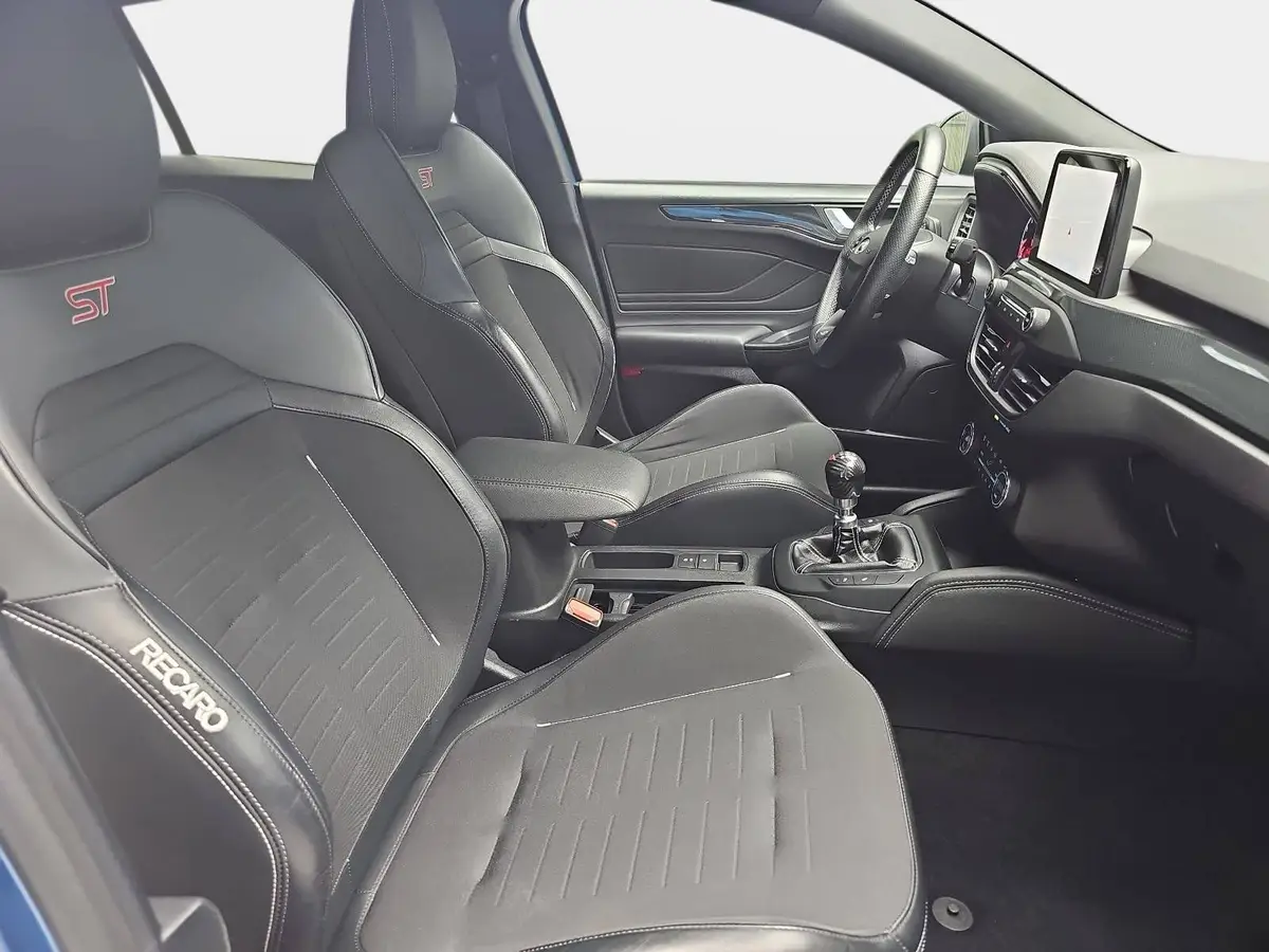 FORD FOCUS ST 2.3 EB TURNIER NAVI LED P-ASSIST