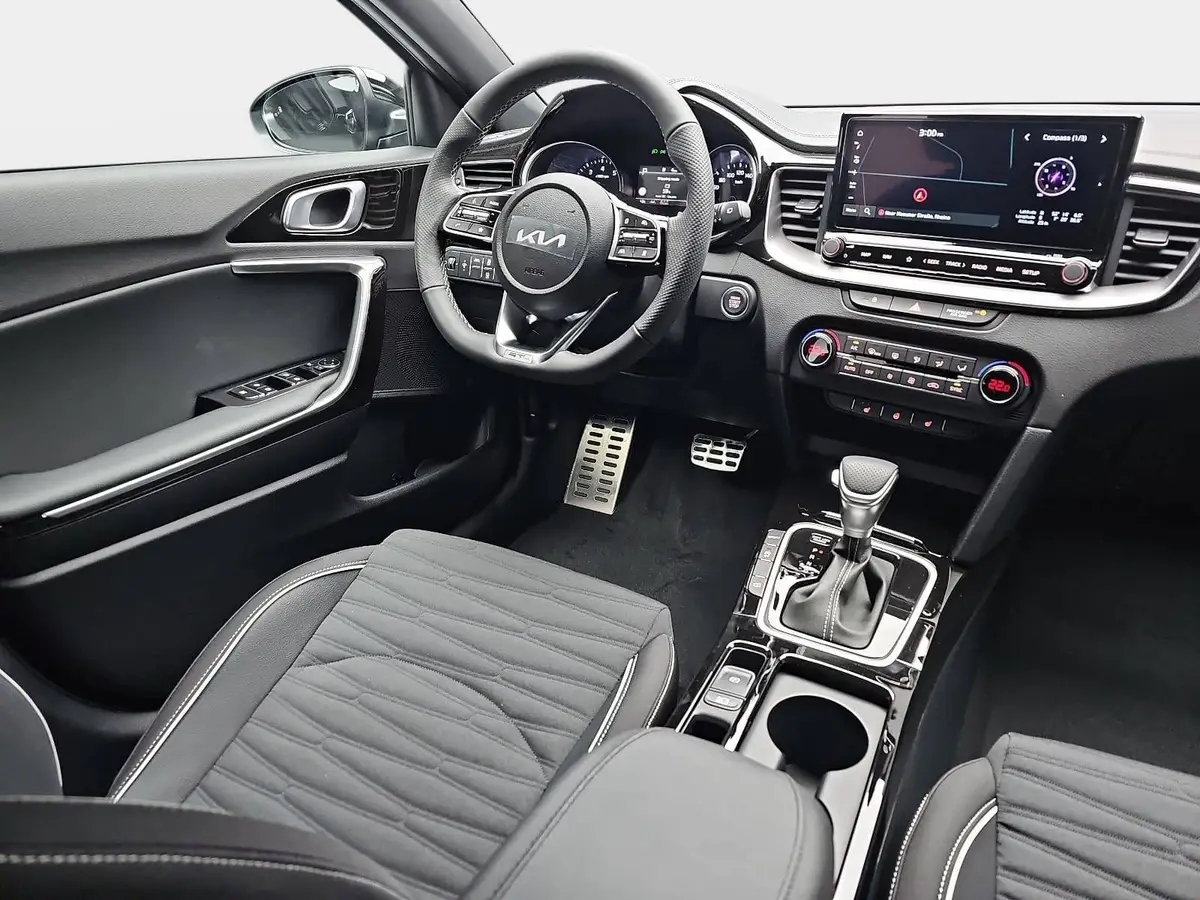 KIA EV3 81.4 KWH EARTH MJ26 WINTER BUSIN. UPGRADE DRIVEWISE-PARK DESIGN SOUND