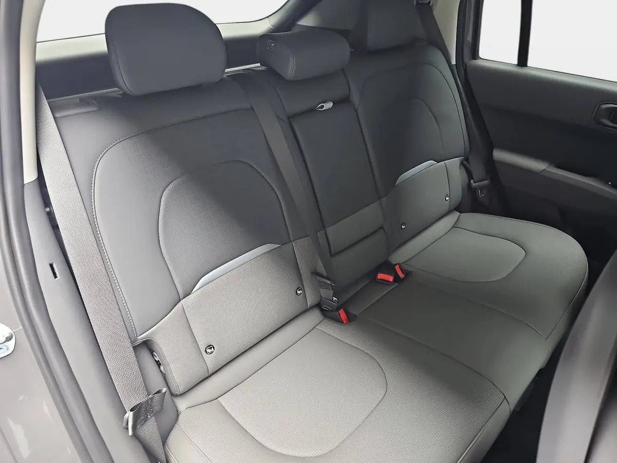 KIA EV3 81.4 KWH EARTH MJ26 WINTER BUSIN. UPGRADE DRIVEWISE-PARK DESIGN SOUND
