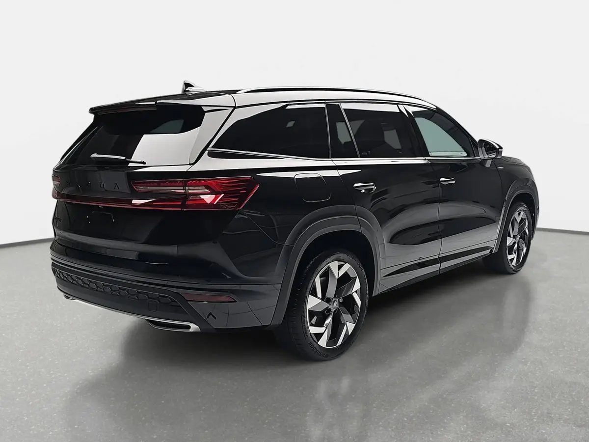 SKODA KODIAQ 1.5 TSI DSG SPORTLINE NAVI LED PANO 7-SITZE KAMERA