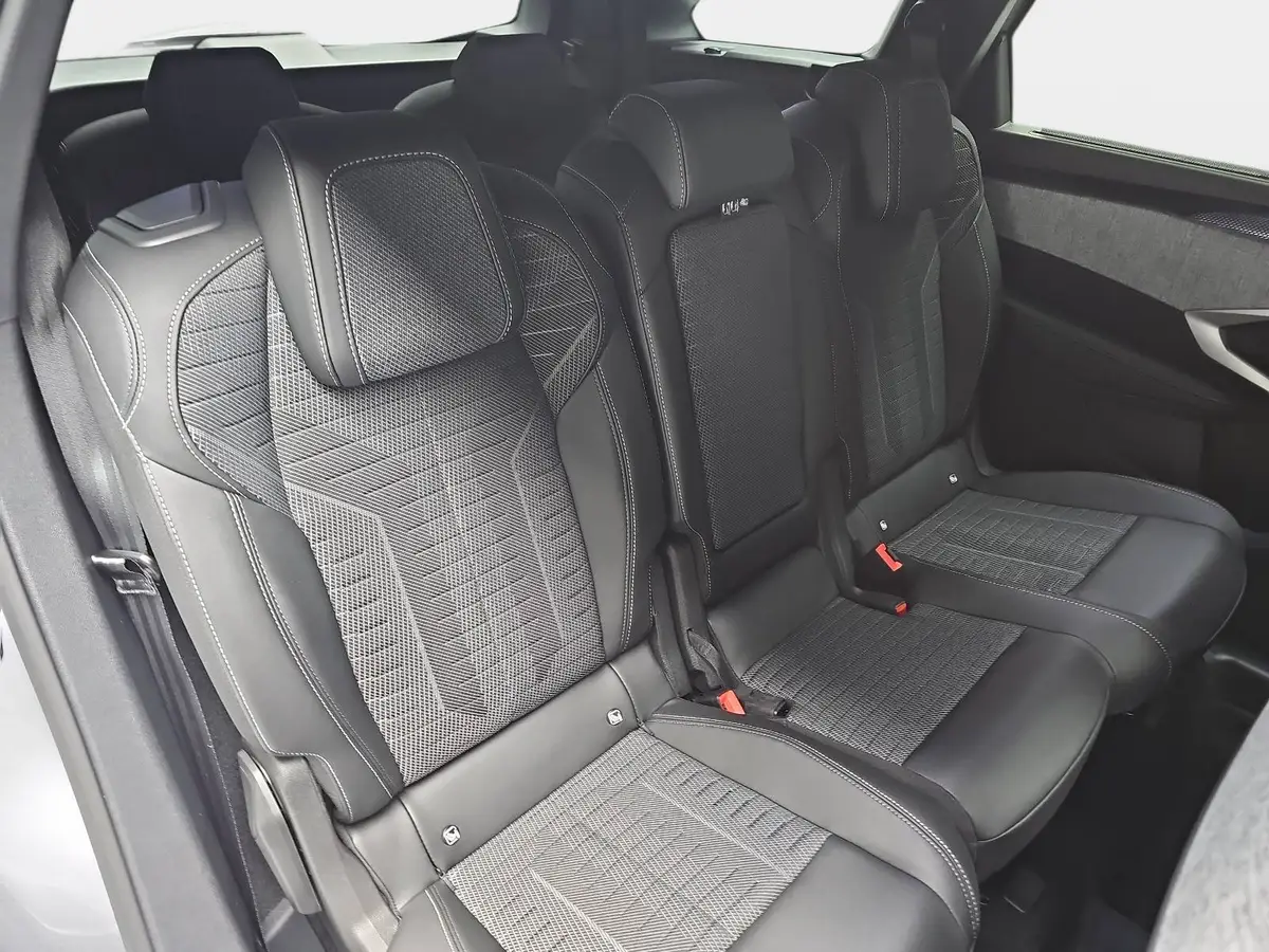 PEUGEOT 5008 1.2 HYBRID 145 E-DSC6 GT KLIMA LED 7-S DAB 360° AH