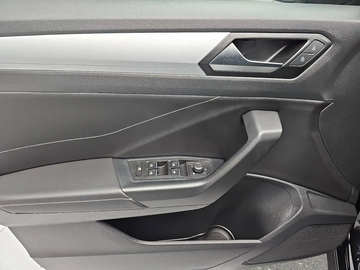 VW T-ROC 1.5 TSI DSG GOAL NAVI LED KLIMAAUTO ACC KAMERA AHK