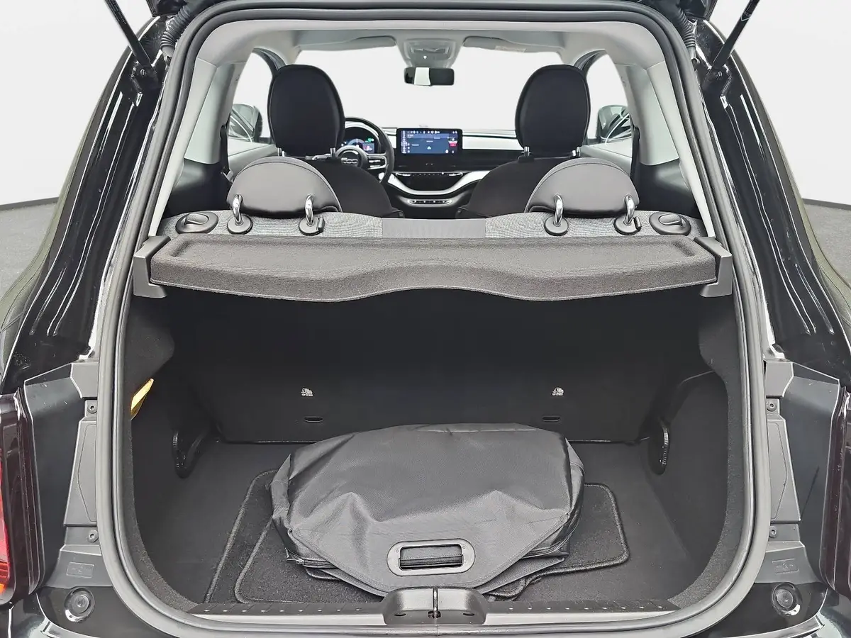 FIAT 500E ELEKTRO 42 KWH ICON NAVI KLIMA DAB APPLE/ANDROID LM16