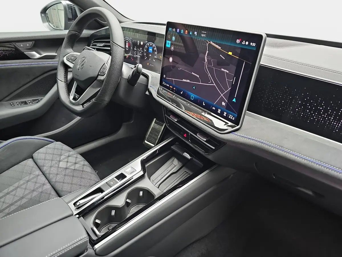 VW PASSAT VARIANT 2.0 TDI DSG R-LINE NAVI LED-MATRIX ACC PANO BLACK 