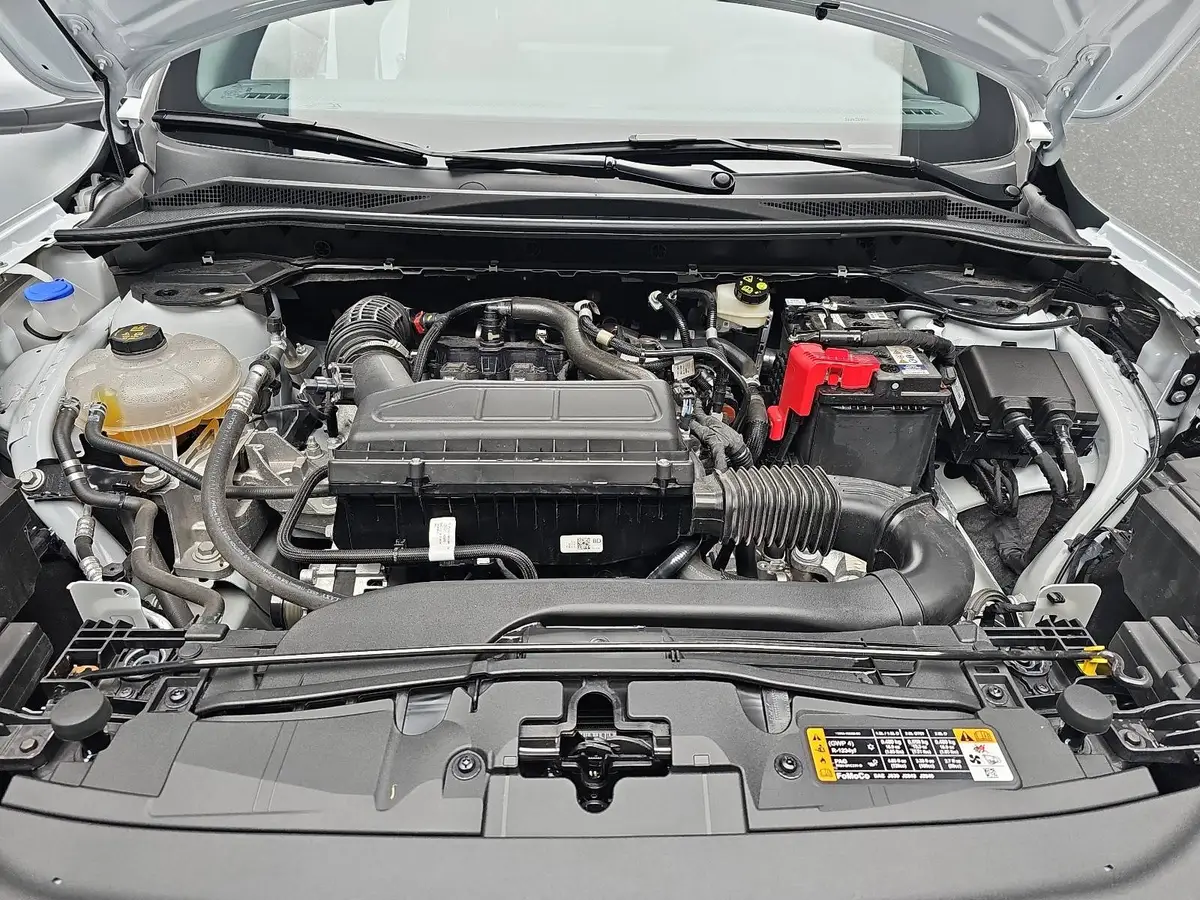 FORD KUGA 1.5 EB AUTO. ST-LINE NAVI LED KLIMAAUTO WINTER SIC