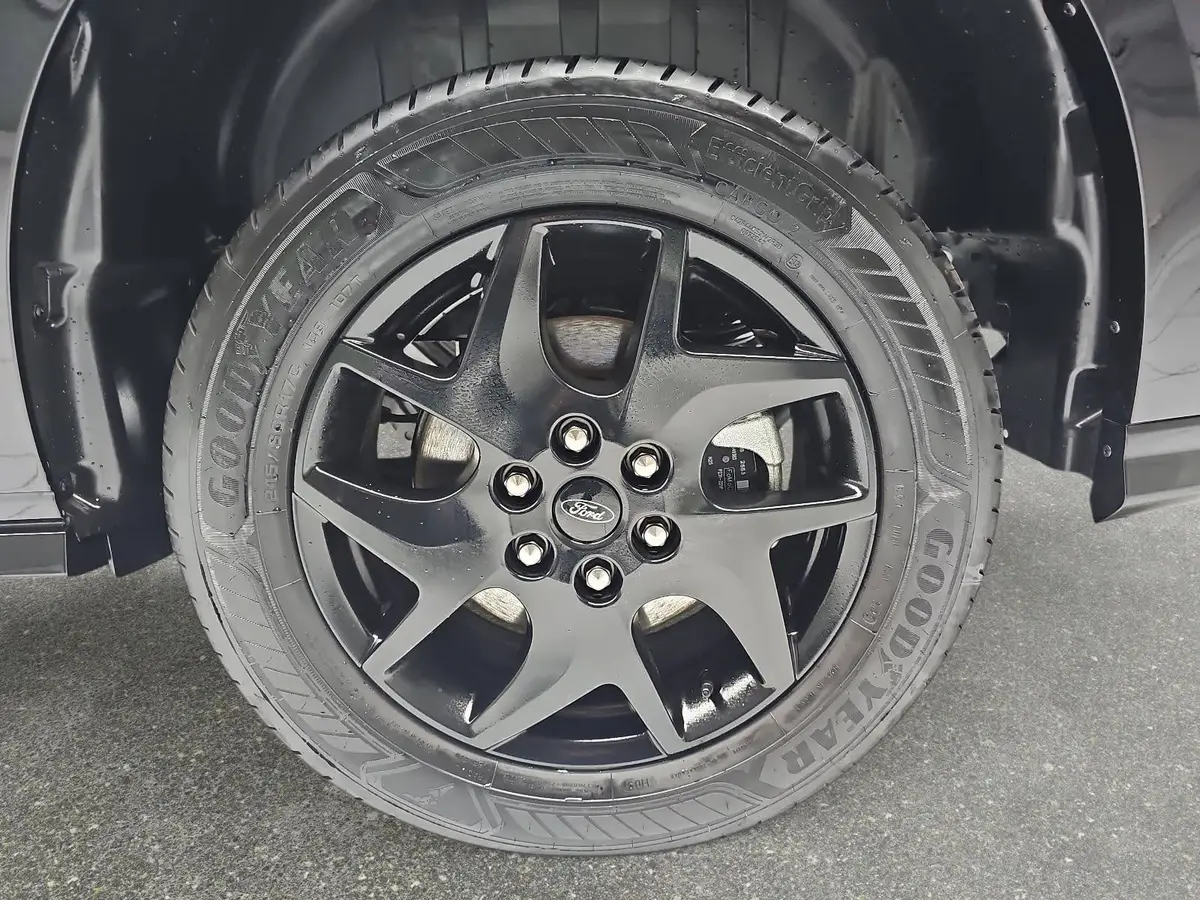 FORD TRANSIT CUSTOM 2.0 ECOBLUE AUTO. 320 L1H1 SPORT FWD KLIMA LED LM