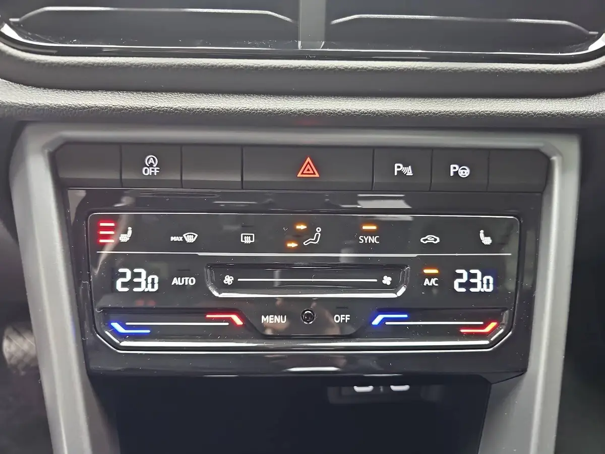 VW T-ROC 1.5 TSI DSG LIFE LED WINTER AHK