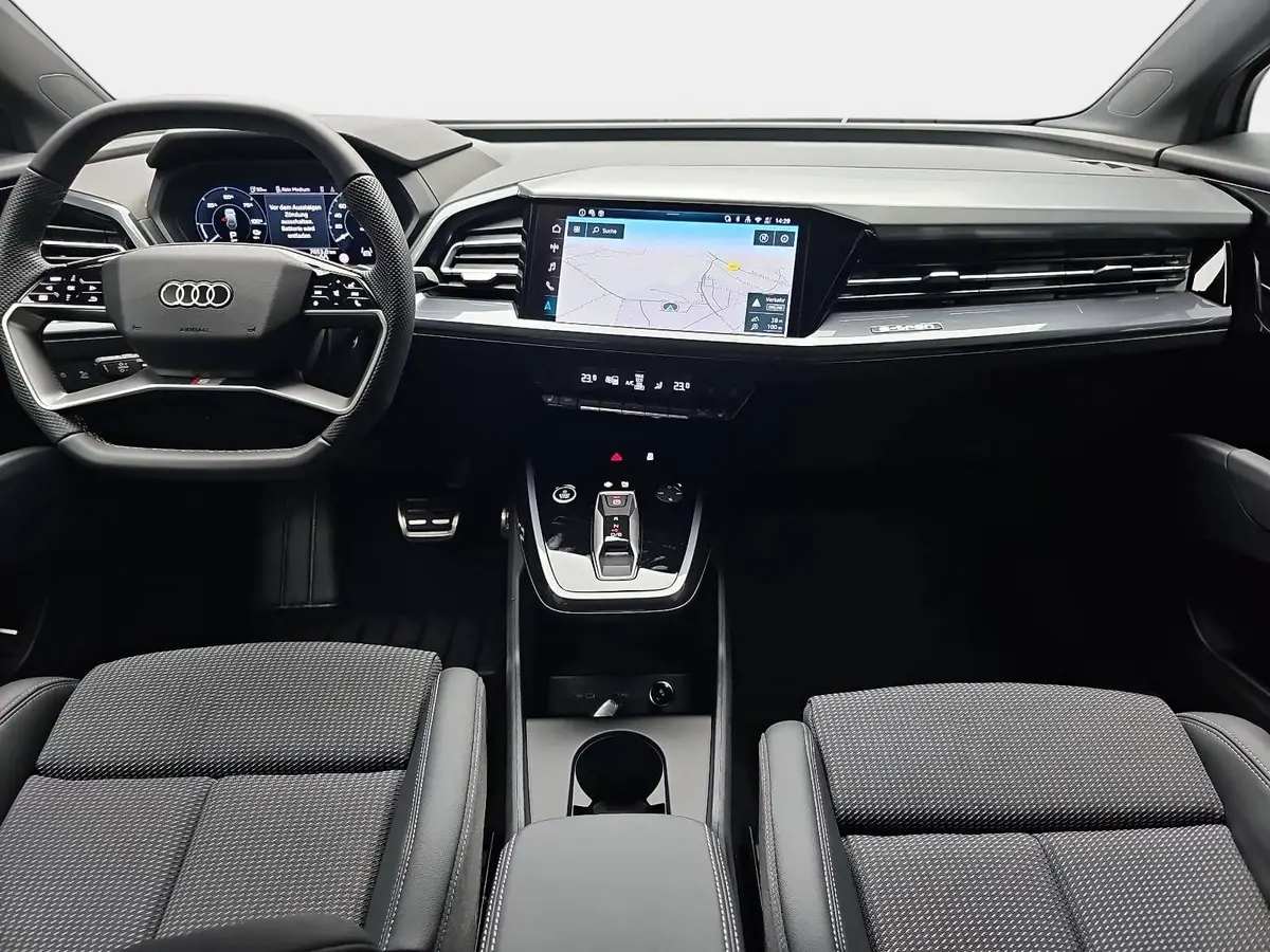 AUDI Q4 E-TRON 45 S-LINE 82KWH LED-MATRIX KAMERA